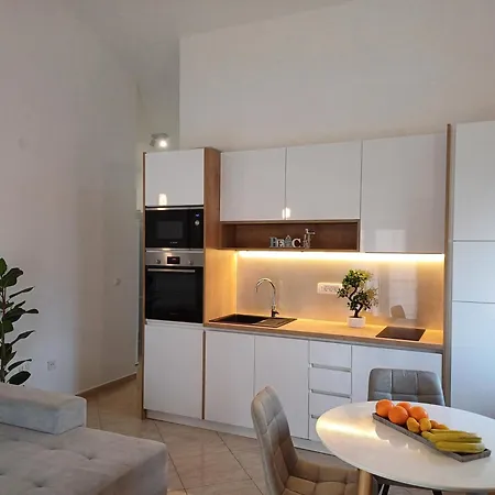 Lunaris Apartment